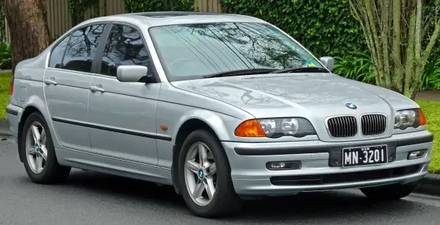 BMW E46 - ikona motoryzacji: historia, wersje, silniki i osiągi