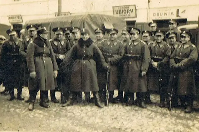 Kiedy powstała policja w Polsce - historia formacji służb mundurowych