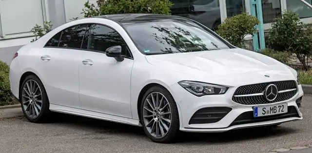 Mercedes-Benz CLA Coupe - historia, specyfikacje, wnętrze i opinie użytkowników