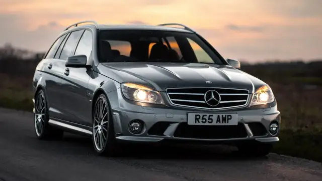 Mercedes C63 AMG W204 - wyjątkowe osiągi i niezawodność w sporcie