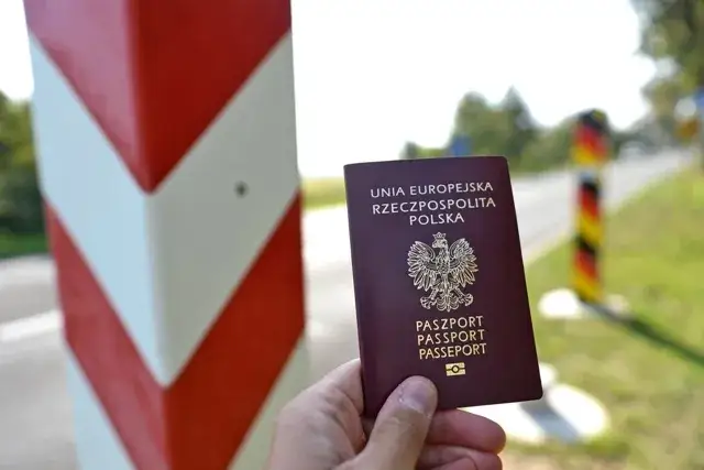 Ile kosztuje paszport tymczasowy? Sprawdź, by uniknąć wysokich opłat