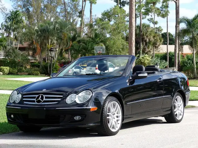 Mercedes-Benz CLK Class: historia, specyfikacje i unikalne cechy luksusu