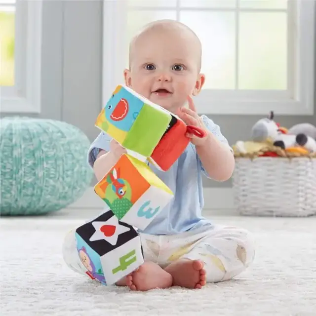 Kostki sensoryczne Fisher-Price: Jak wspierają rozwój Twojego dziecka?