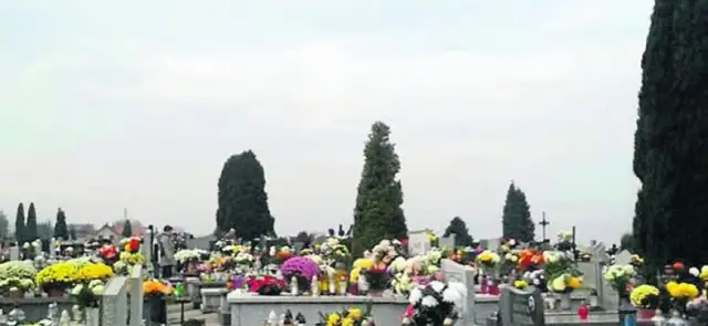 Ile kosztuje pomnik na cmentarzu? Ceny, które mogą cię zaskoczyć