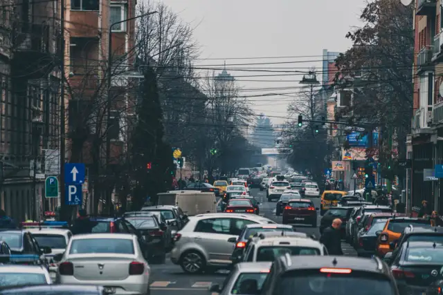 Jak ograniczyć zanieczyszczenie powietrza i poprawić zdrowie mieszkańców