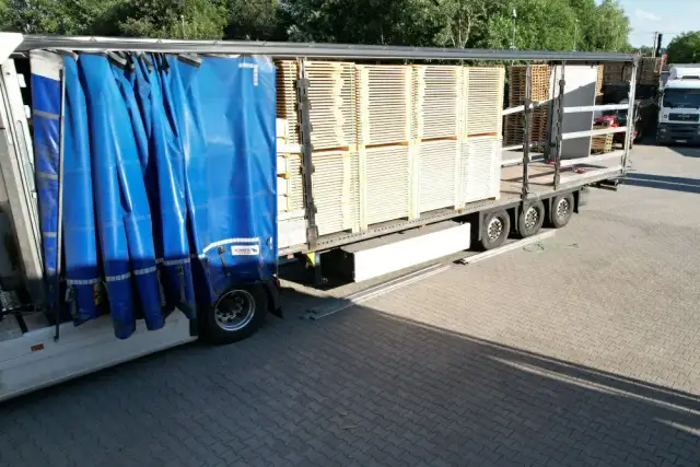 Ile waży naczepa do tira? Poznaj kluczowe informacje o wadze i limitach