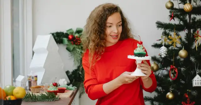 Zachwycające tęczowe ciasto z galaretek na kolorowe przyjęcia!