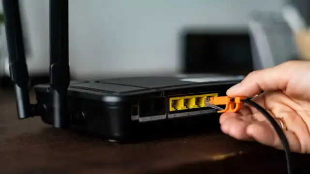 Jak wybrać modem do internetu mobilnego, aby cieszyć się szybkim połączeniem?