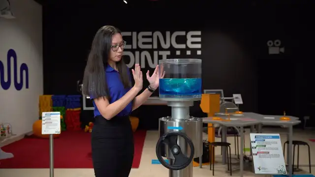 Zaskocz się 9 przykładami siły odśrodkowej z codziennego życia