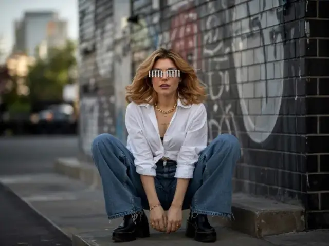 Dzwony dla dziewczynki: Jak nosić i wybrać idealne? Poradnik!