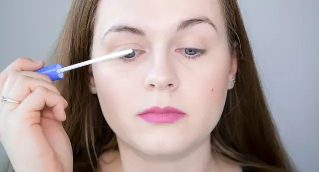 Jak odbudować rzęsy i przywrócić ich zdrowy wygląd w prosty sposób