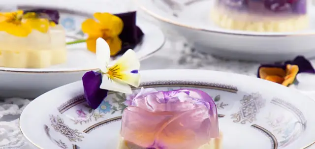 Jak zrobić kwiaty w galaretce - prosty przepis na efektowny deser