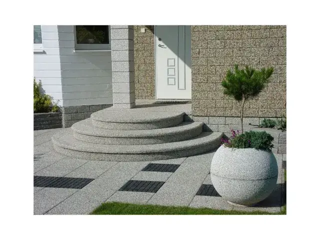 Czym wykończyć schody zewnętrzne półokrągłe? Najlepsze materiały i porady