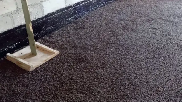 Jak wylać posadzkę na gruncie - uniknij najczęstszych błędów