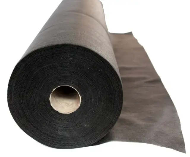 Jak prawidłowo wyrzucić agrowłókninę? Poradnik segregacji