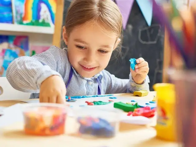 Co potrzebne dla przedszkolaka: niezbędna lista rzeczy na start