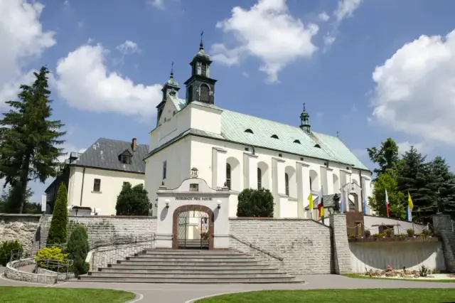 Ogłoszenia sanktuarium Leśniów: ważne wydarzenia i pielgrzymki