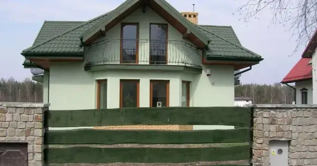 Jaki kolor elewacji do zielonego dachu? Odkryj najlepsze opcje!