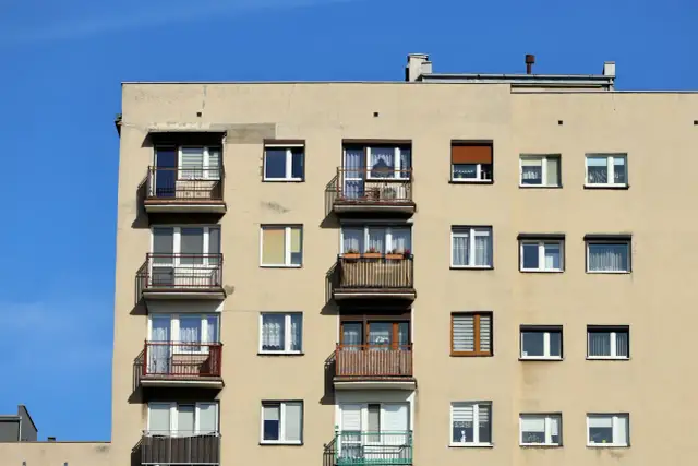 Spółdzielnia mieszkaniowa: Poznaj prawa, własność i nadchodzące zmiany