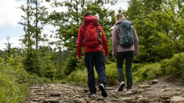 Jak się ubrać w góry latem, aby uniknąć nieprzyjemnych niespodzianek