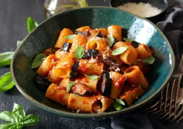 Pâtes à la Norma : Le secret d'une recette sicilienne inoubliable