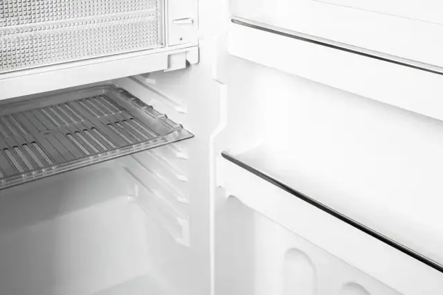 Zamrażarka się "poci"? Diagnoza i naprawa krok po kroku!