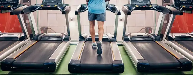 Czy bieżnia jest zdrowa? Odkryj korzyści i zagrożenia dla zdrowia