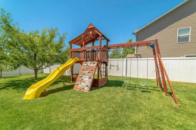 Jak samemu zrobić plac zabaw? Kompletny poradnik DIY!