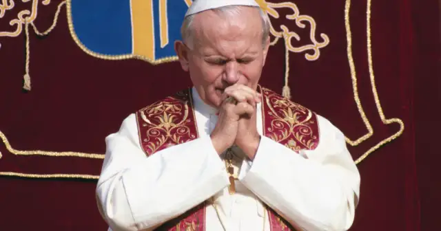 Film o Janie Pawle II w TVN24: kontrowersje i reakcje widzów