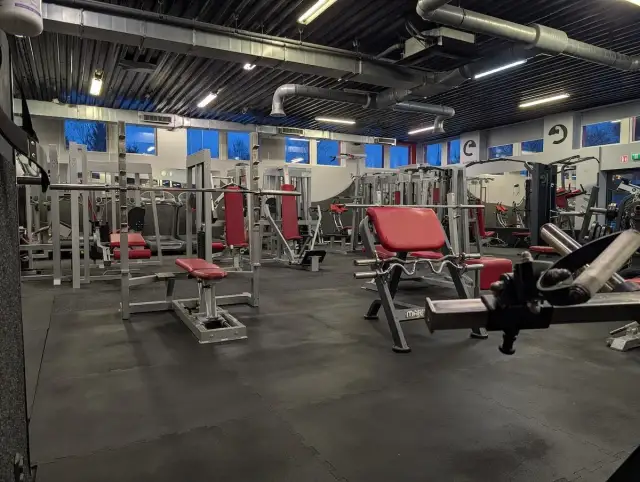 Siłownia Siódemka Dąbrowa Górnicza: Przewodnik po ofercie i cenach