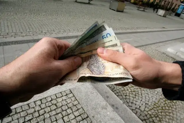 Czy warto kredyt ze stałym oprocentowaniem? Odkryj ukryte ryzyka i korzyści