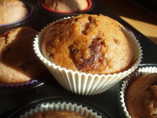 Jak zrobić idealne babeczki bez jajek z bananem - prosty przepis krok po kroku