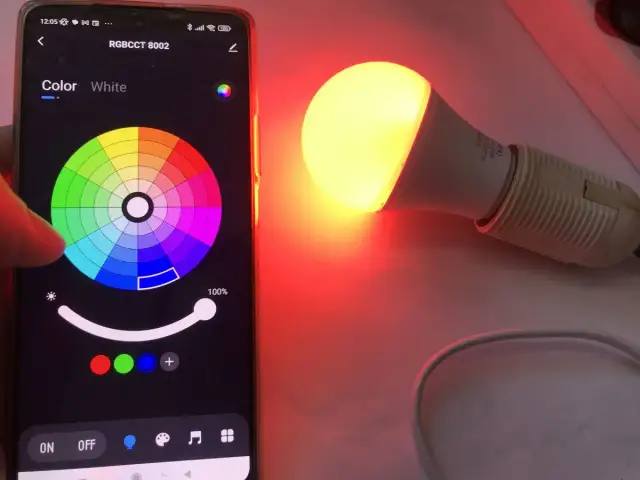 Jak podłączyć LEDy z telefonem - Wi-Fi czy Bluetooth? Poradnik