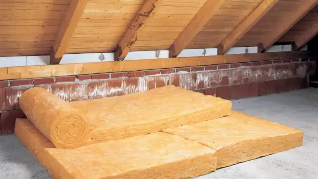 Jak ocieplić dom drewniany wełną mineralną i uniknąć błędów