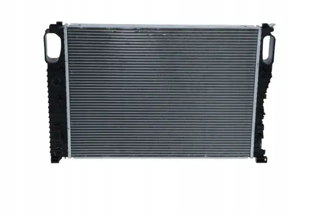 Chłodnica NRF czy Nissens? Wybierz idealną dla Twojego auta!