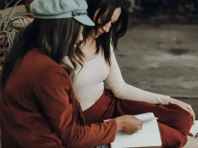 Czy książka co mężczyźni wiedzą o kobietach jest pusta? Sprawdź prawdę i opinie