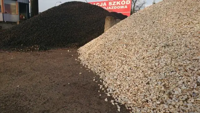 Ile waży 1m3 żwiru 16 32? Odkryj, jak wilgotność wpływa na wagę