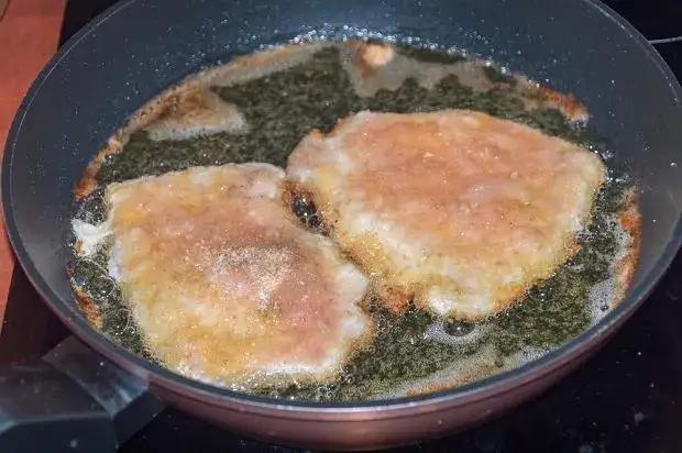 Jak idealnie smażyć schab, by nie był suchy i zawsze pyszny