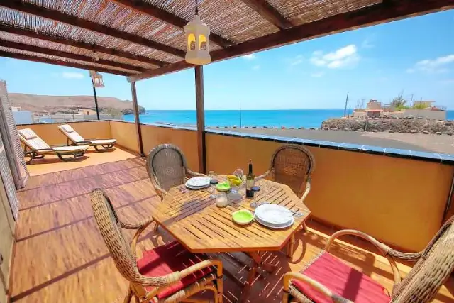 Czy warto kupić apartament na Fuerteventurze? Odkryj wady i zalety