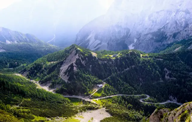 Trasy motocyklowe Słowenia: Odkryj alpejski raj na dwóch kołach