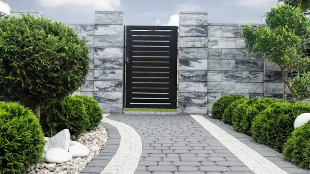 Ogrodzenie kaskadowe jak wykonać - uniknij najczęstszych błędów