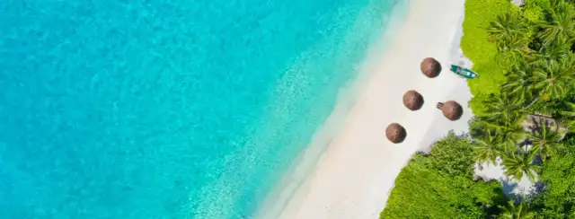 Ile trwa lot na Malediwy z Katowic? Sprawdź, jak uniknąć długich przesiadek