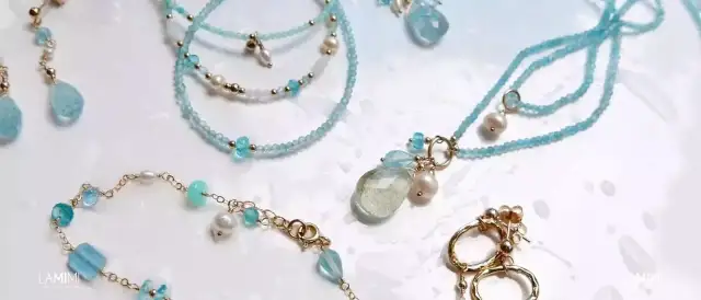 Jak czyścić biżuterię: skuteczne metody dla różnych materiałów