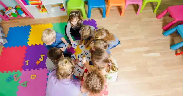 Scenariusz zajęć adaptacyjnych z rodzicami w przedszkolu, który działa