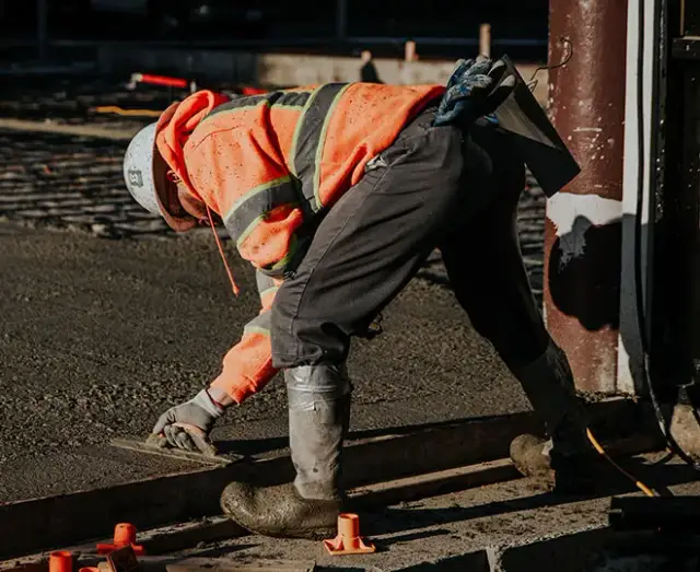 Ile żwiru na m2 posadzki? Oblicz dokładnie i uniknij błędów