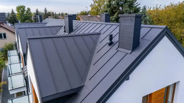 Kolor elewacji do szarego dachu uniknij błędów i stwórz dom marzeń.