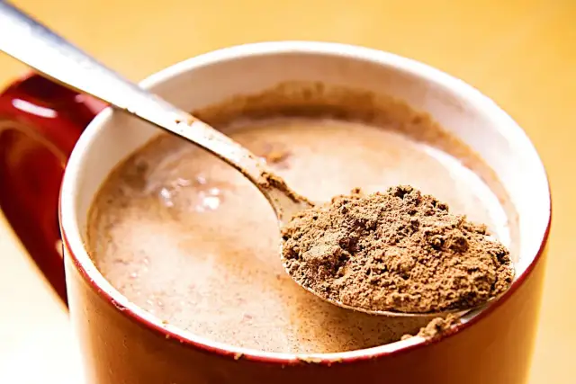 Czy kakao zapycha? Jak pić, by jelita działały bez zarzutu