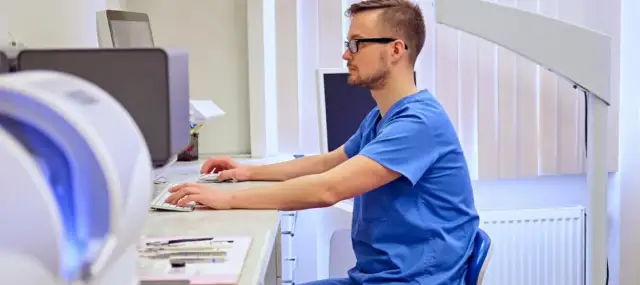 Fizyk Medyczny Zarobki w Polsce 2024: Ile Naprawdę Zarobisz?