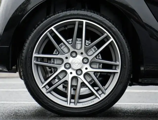 Od kiedy opony zimowe są obowiązkowe? Sprawdź ważne terminy