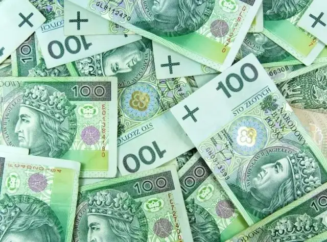 Ile zarabia pracownik spółdzielni mieszkaniowej? Sprawdź różnice w wynagrodzeniach